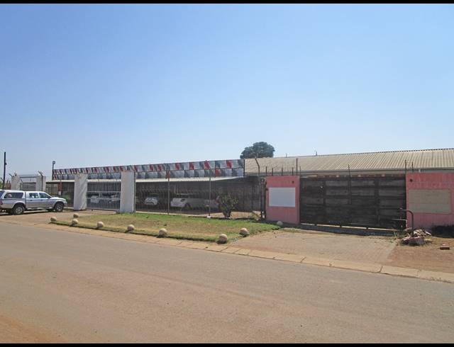 5,500M² BUILDING FOR SALE IN WALTLOO